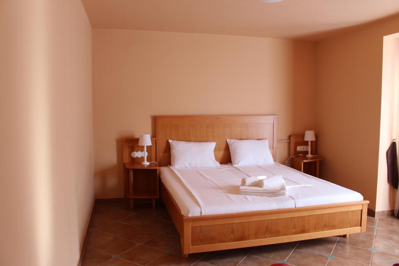 Rooms Cristian Deva Ngoại thất bức ảnh